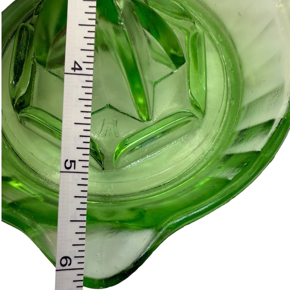 Vintage Uranium‎ Glass Citrus Juicer Reamer AS-IS Chip Bottom UV Glow - Picture 10 of 12